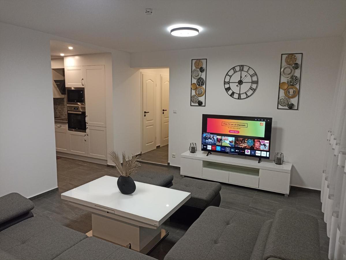Ebs Paradies Rheinhausen Extérieur photo