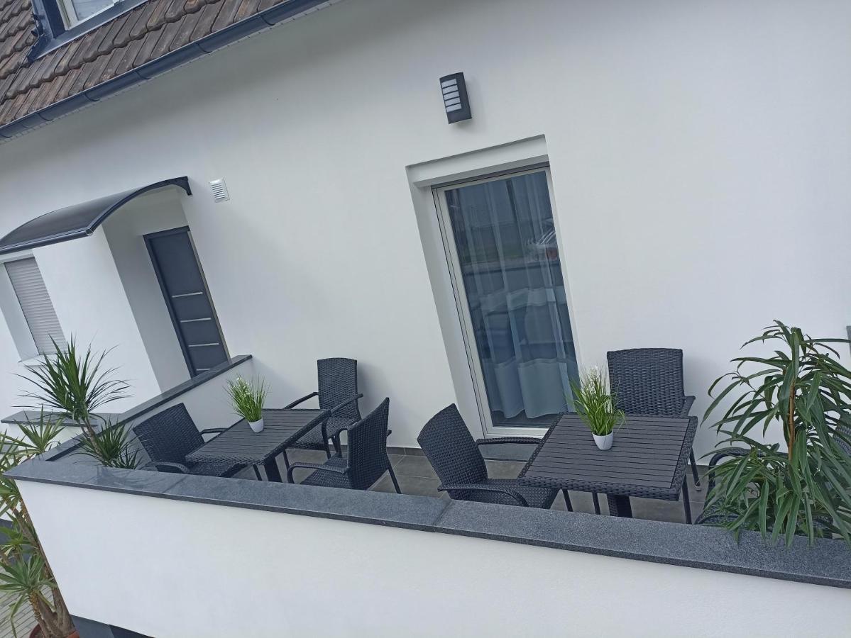 Ebs Paradies Rheinhausen Extérieur photo