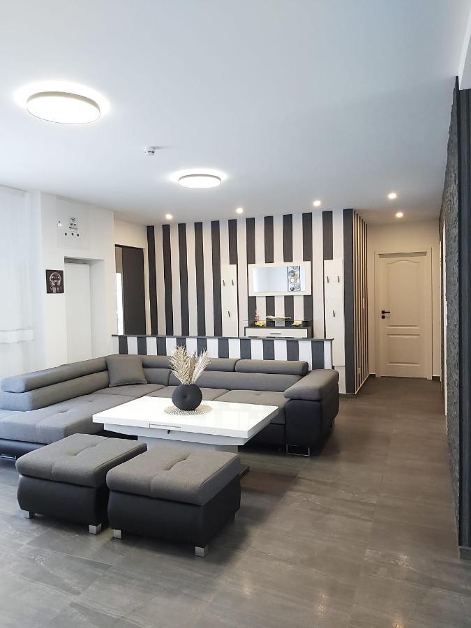 Ebs Paradies Rheinhausen Extérieur photo